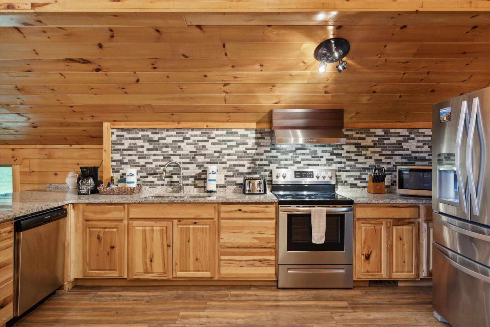 Hot Tub Fire Pit Game Room Theater Easy Access Sleeps 12 - Black Bear Lodge Pigeon Forge Exterior photo